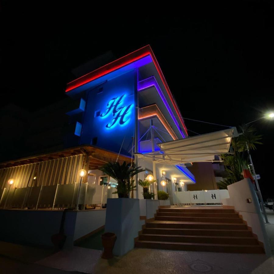 Hotel Holiday Мартинсикуро Екстериор снимка