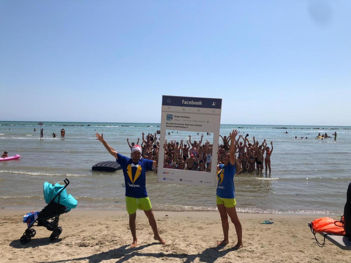 Hotel Holiday Мартинсикуро Екстериор снимка