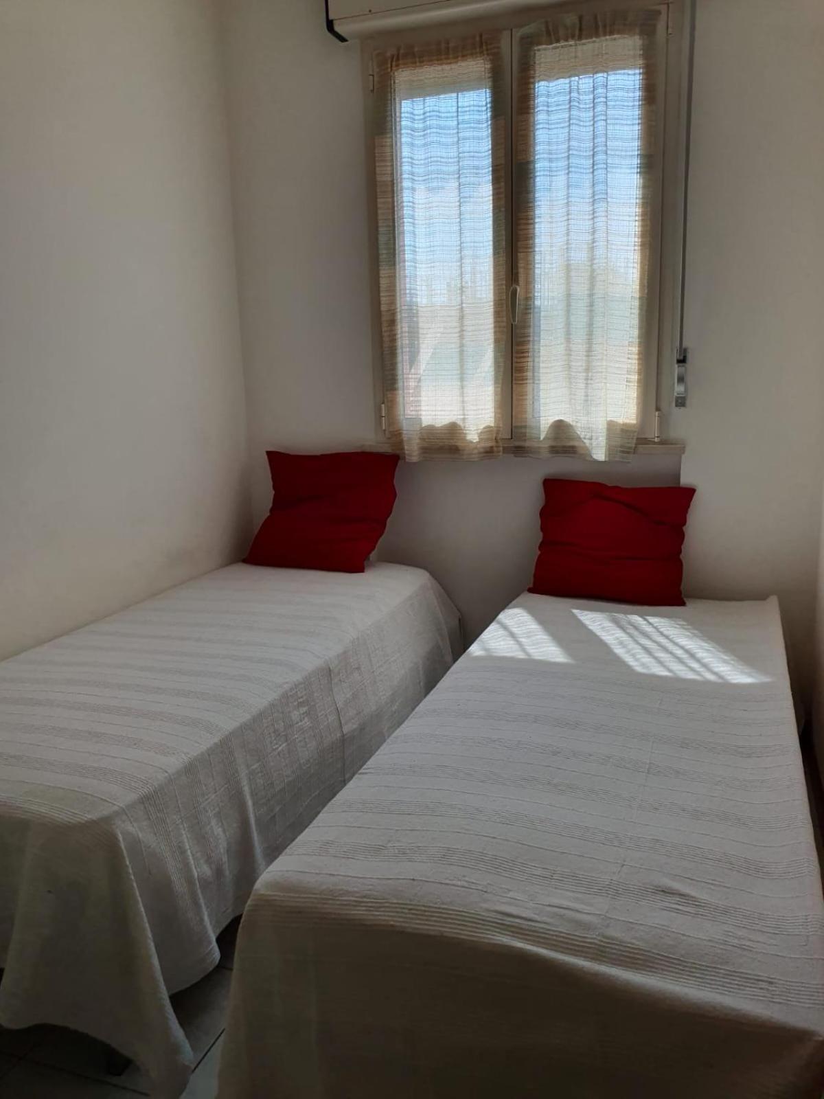 Hotel Holiday Мартинсикуро Стая снимка